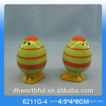 Wholesale egg shape ceramic pepper &salt shaker